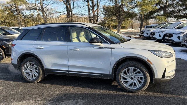 New 2026 Lincoln Corsair Premiere image 2