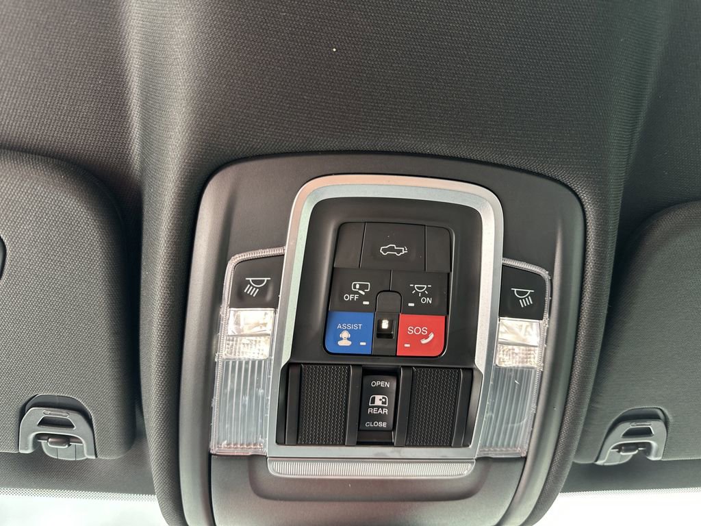 Used 2021 RAM 1500 Limited w/ Body Color Bumper Group image 24