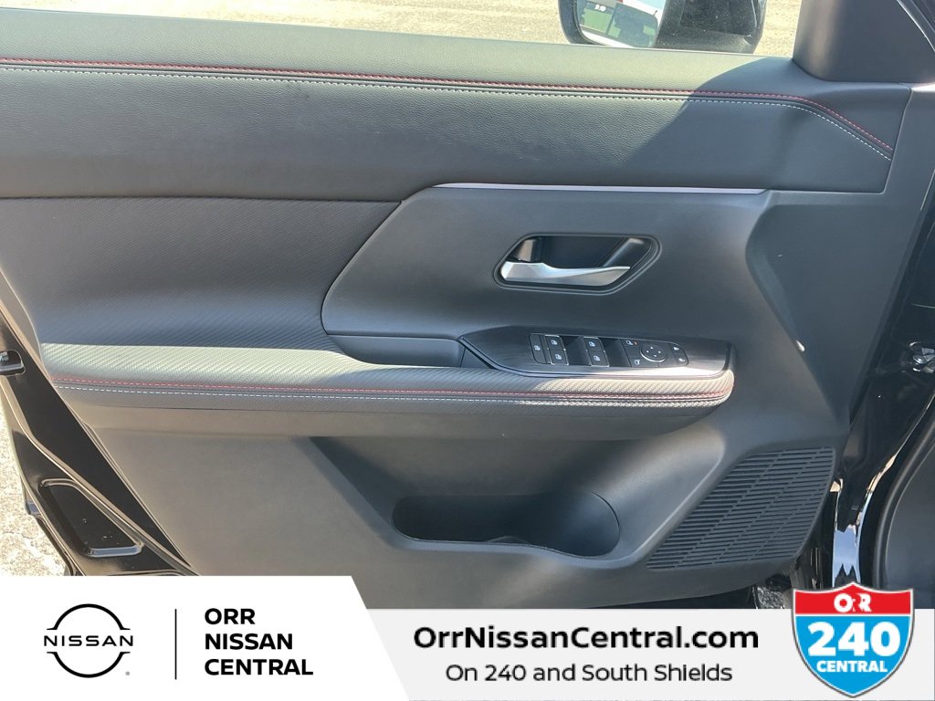New 2025 Nissan Kicks SR w/ SR Premium Package image 16