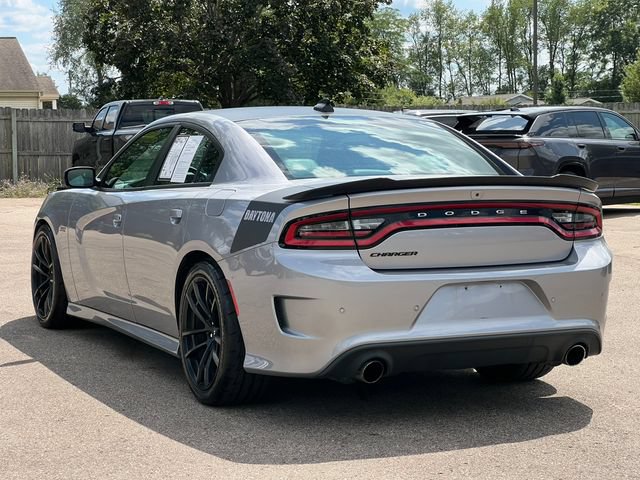 Used 2017 Dodge Charger R/T RWD image 8