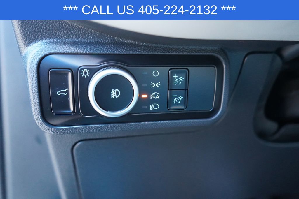 Used 2025 Ford Explorer Active w/ Active Comfort Package RWD image 32
