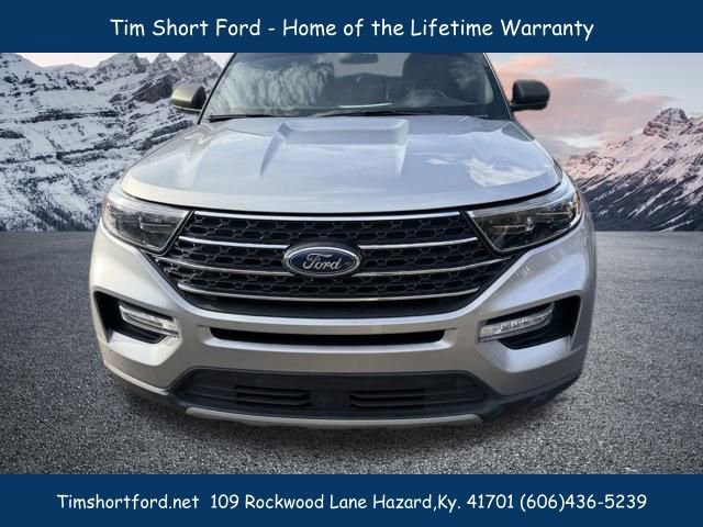 Used 2020 Ford Explorer XLT w/ Equipment Group 202A image 4