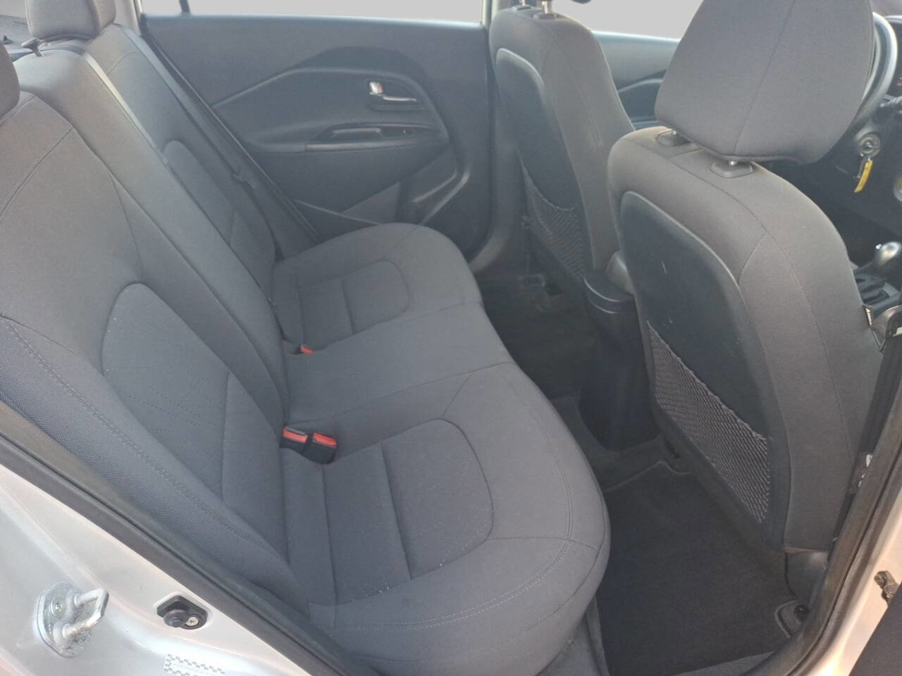 Used 2013 Kia Rio EX w/ Convenience Pkg image 6