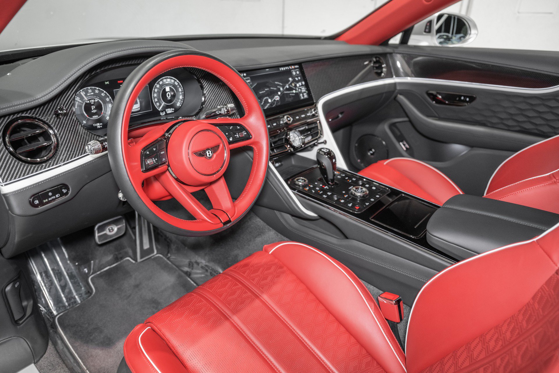 Used 2025 Bentley Flying Spur Plug-In Hybrid AWD/4WD image 20