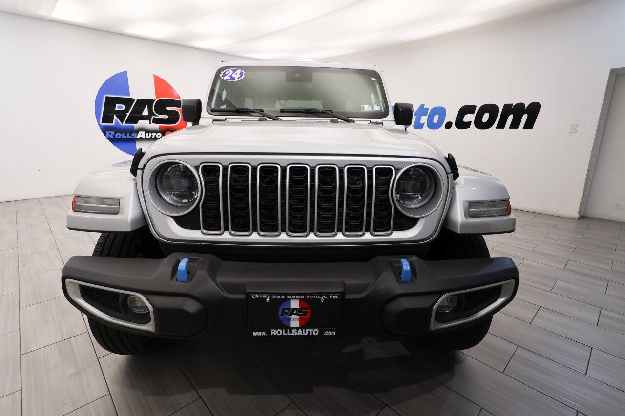 Used 2024 Jeep Wrangler Unlimited Sahara w/ Safety Group AWD/4WD image 8