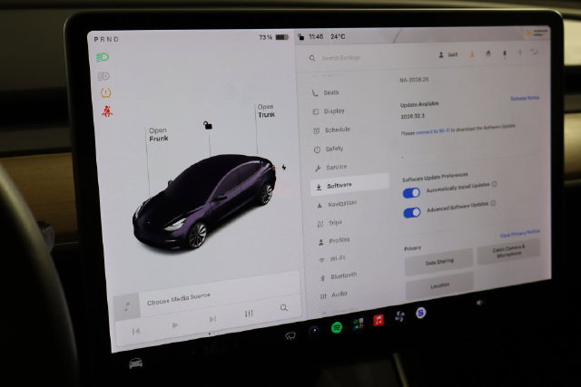 Used 2020 Tesla Model 3 Standard Range Plus RWD image 39