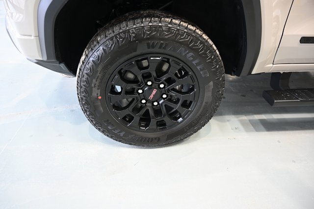 New 2026 GMC Canyon Elevation w/ Convenience Package image 31