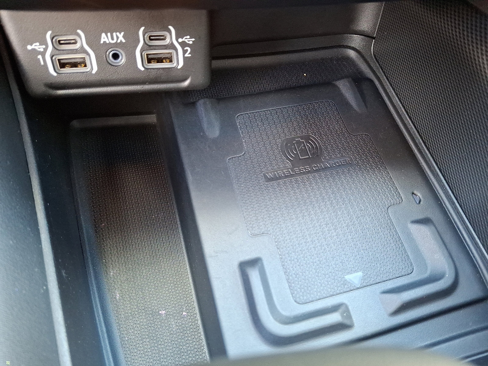 Certified 2024 Dodge Durango GT image 28