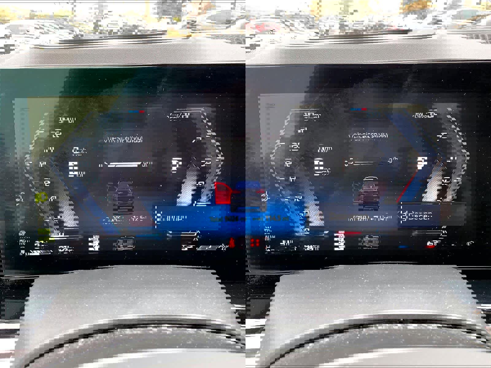 Used 2025 BMW X7 M60i image 21