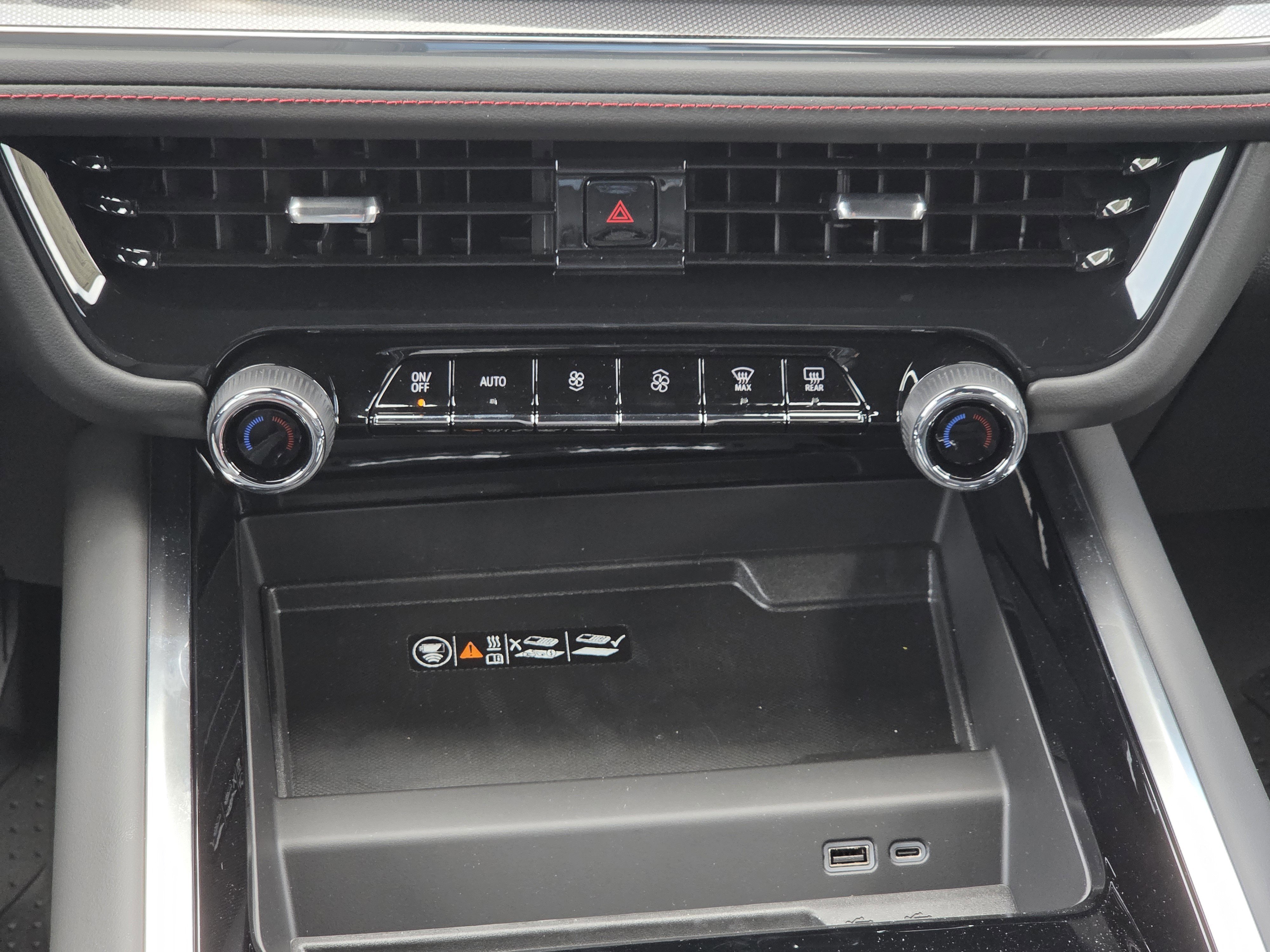 New 2026 Chevrolet Suburban RST w/ Advanced Technology Package AWD/4WD image 13