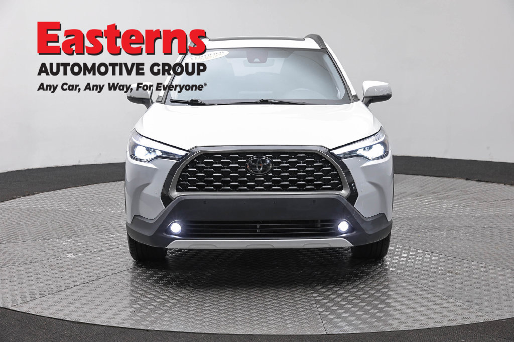 Used 2022 Toyota Corolla Cross XLE w/ Convenience Package AWD/4WD image 3
