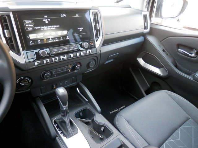 Used 2025 Nissan Frontier SV AWD/4WD image 24