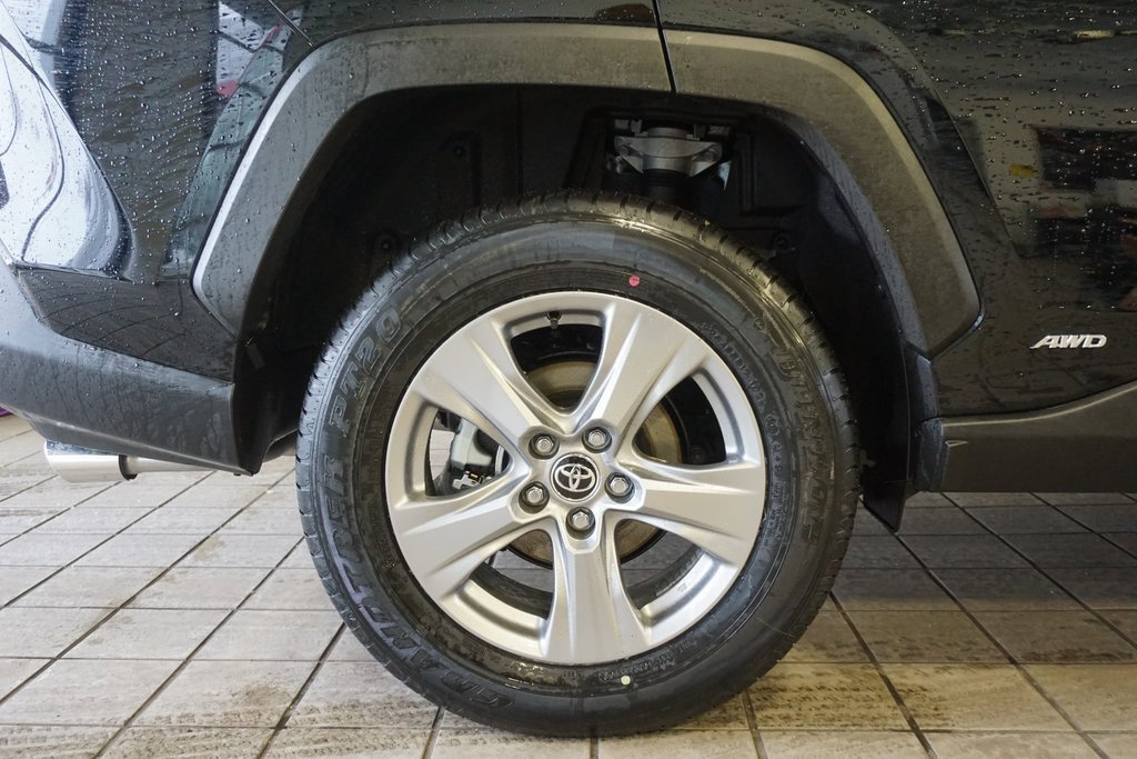 New 2025 Toyota RAV4 LE image 30