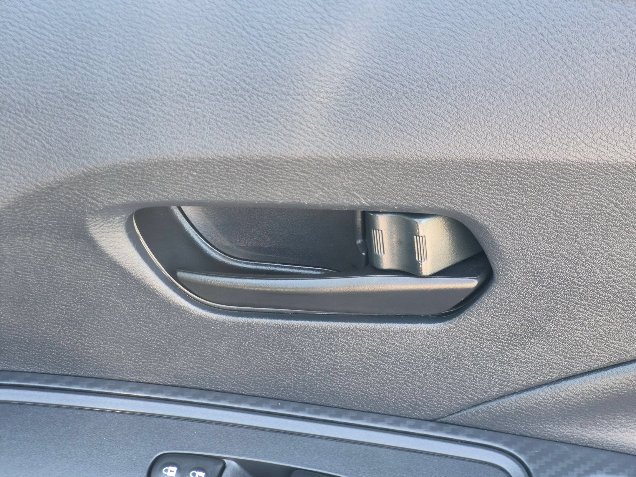 Used 2025 Nissan Versa S w/ Trunk Package FWD image 33