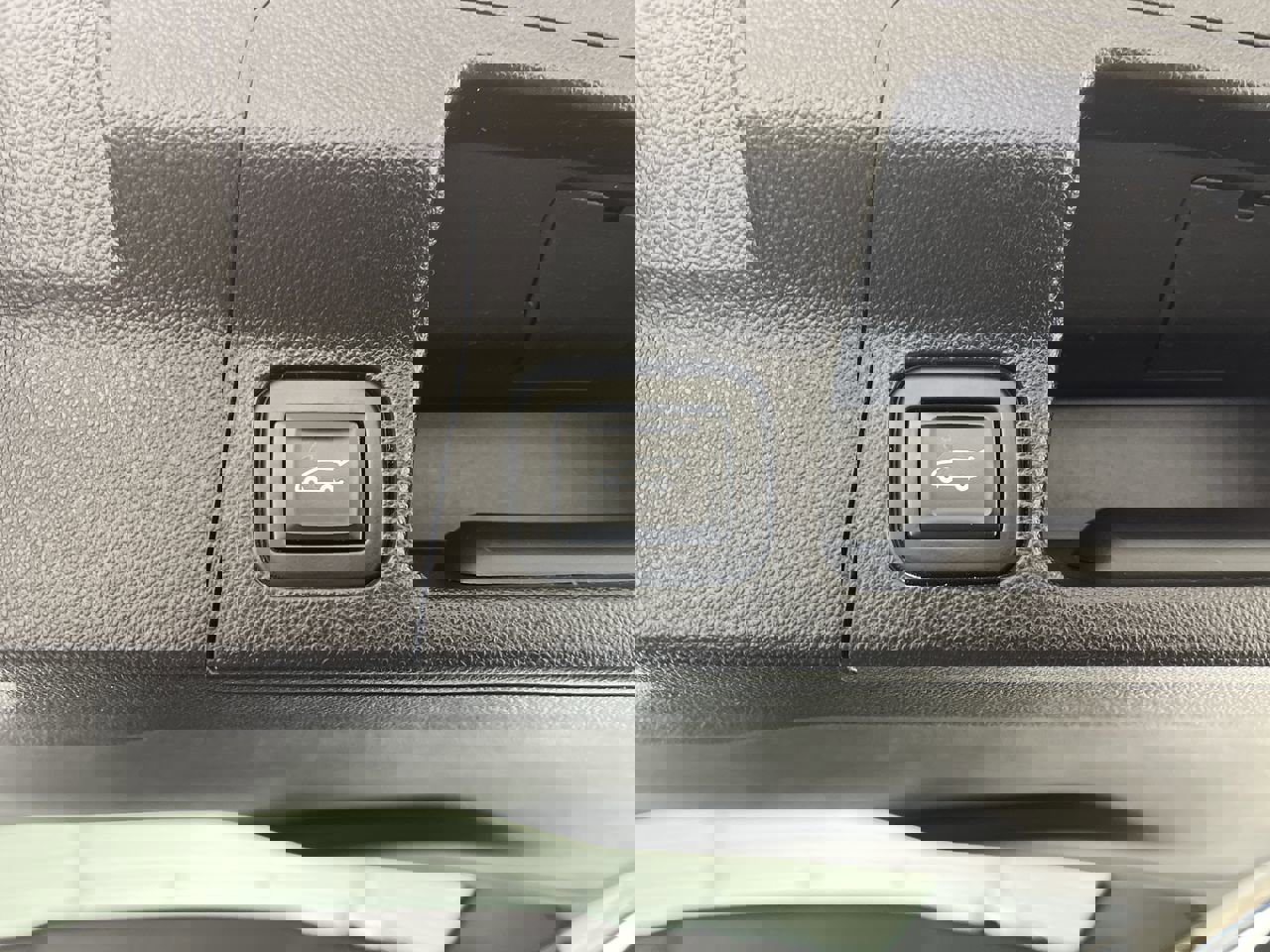 Certified 2021 GMC Acadia SLE w/ Driver Convenience Package image 32