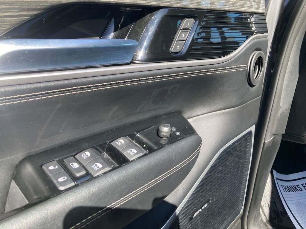 Used 2022 Jeep Wagoneer Series III AWD/4WD image 14