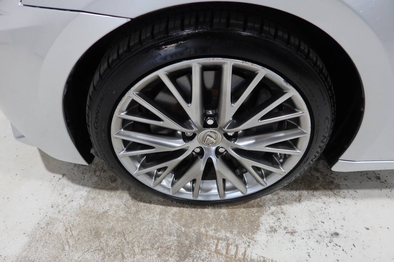 Used 2016 Lexus IS 300 AWD w/ Navigation System Package image 10