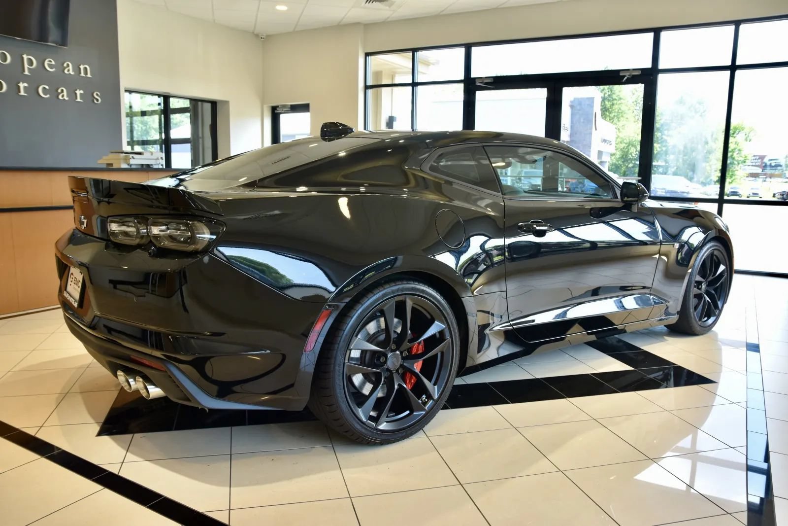 Used 2023 Chevrolet Camaro SS RWD image 6