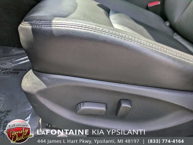 Used 2017 INFINITI Q50 Signature Edition w/ All Weather Package (L93) AWD/4WD image 14