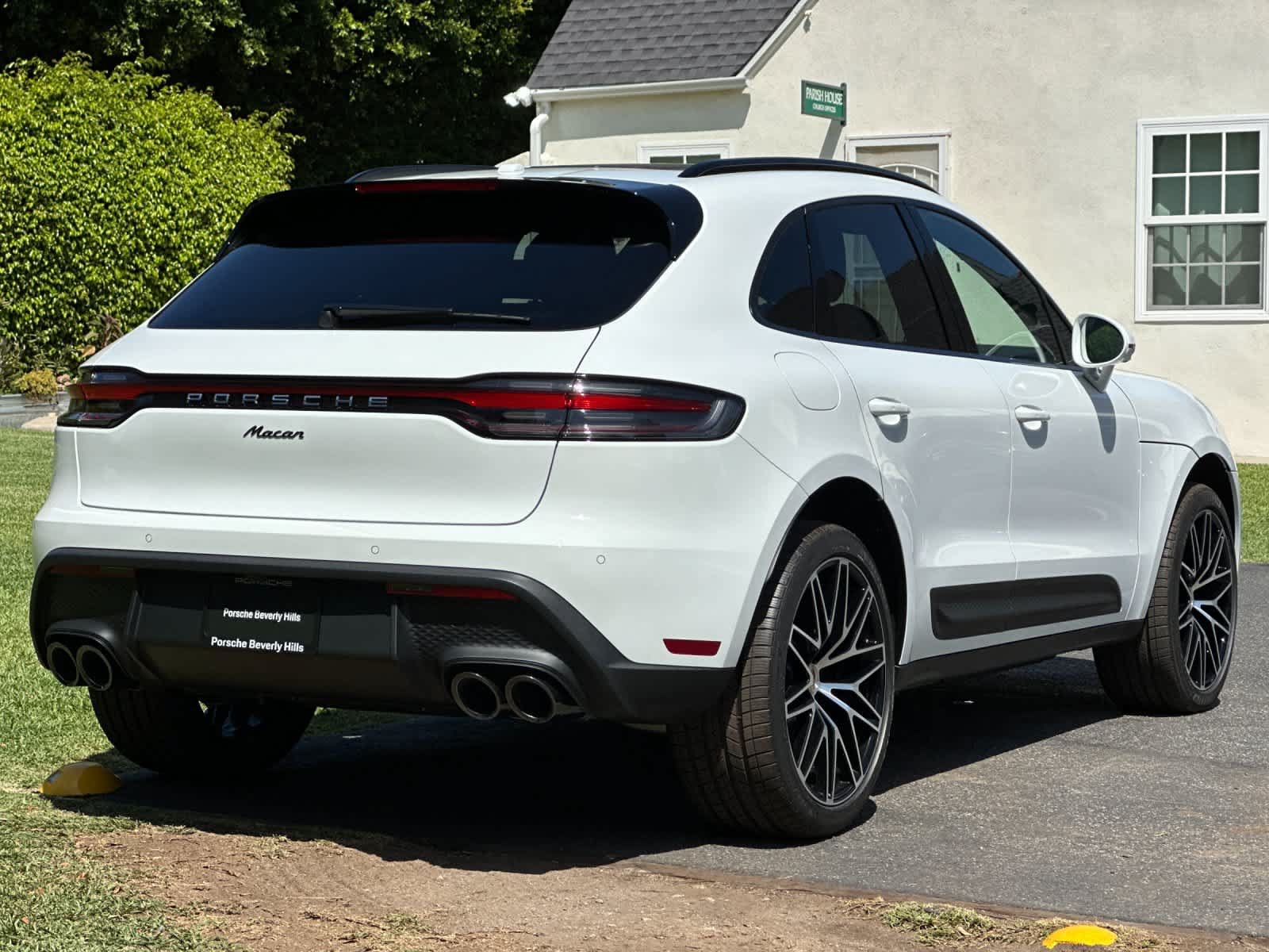 New 2026 Porsche Macan AWD/4WD image 8