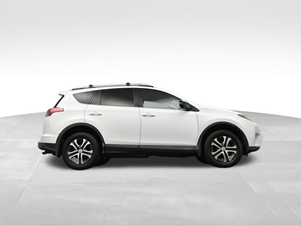 Used 2016 Toyota RAV4 LE image 37