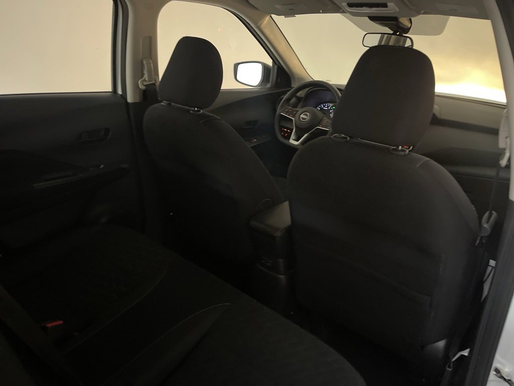 Used 2022 Nissan Kicks S image 32