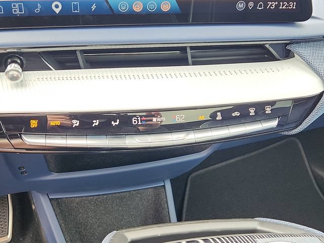 Certified 2025 Cadillac Optiq Luxury 2 AWD/4WD image 16