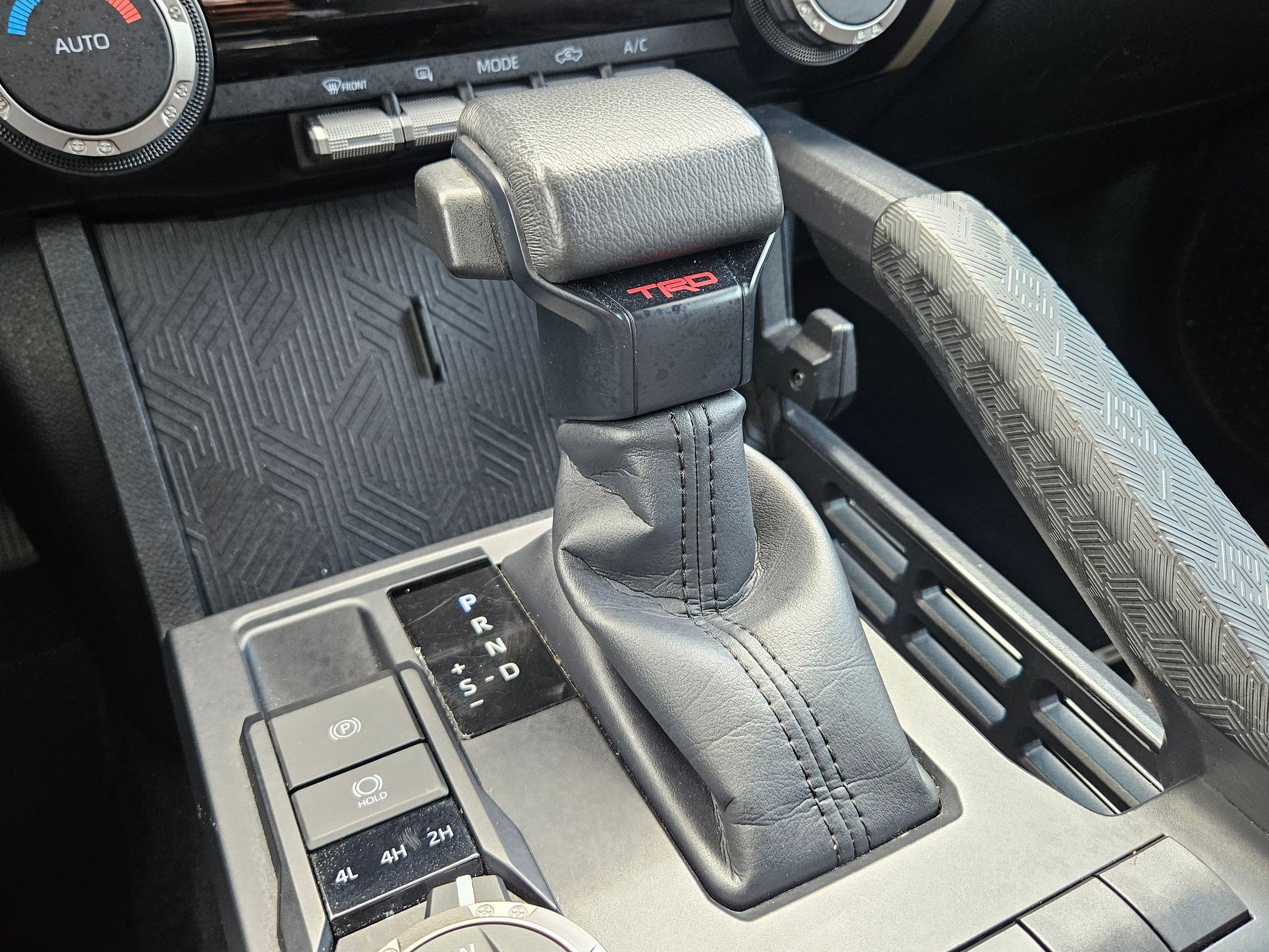 Used 2024 Toyota Tacoma TRD Off-Road AWD/4WD image 26