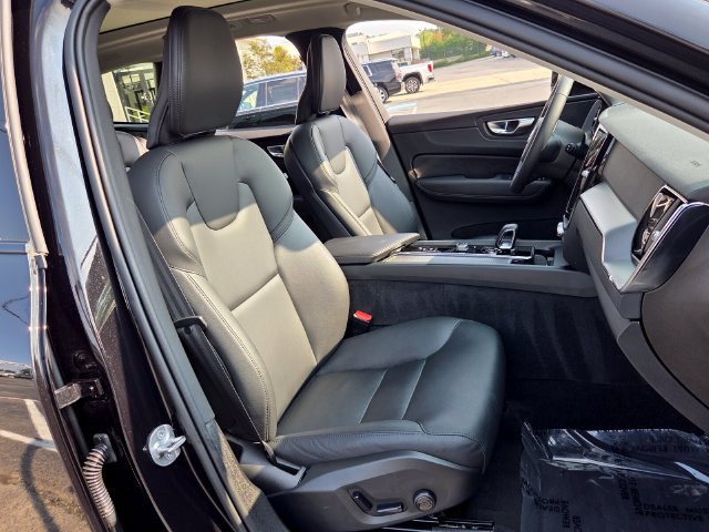 Certified 2024 Volvo XC60 T8 Core AWD/4WD image 20