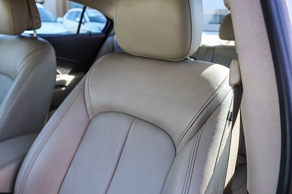 Used 2014 Buick LaCrosse Premium w/ Driver Confidence Package image 25