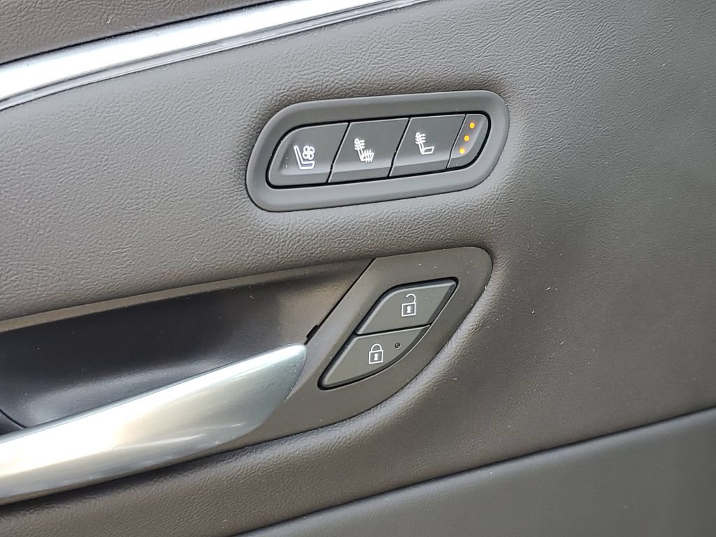 Used 2024 Cadillac Escalade ESV Premium Luxury w/ LPO, Floor Liner Package AWD/4WD image 21