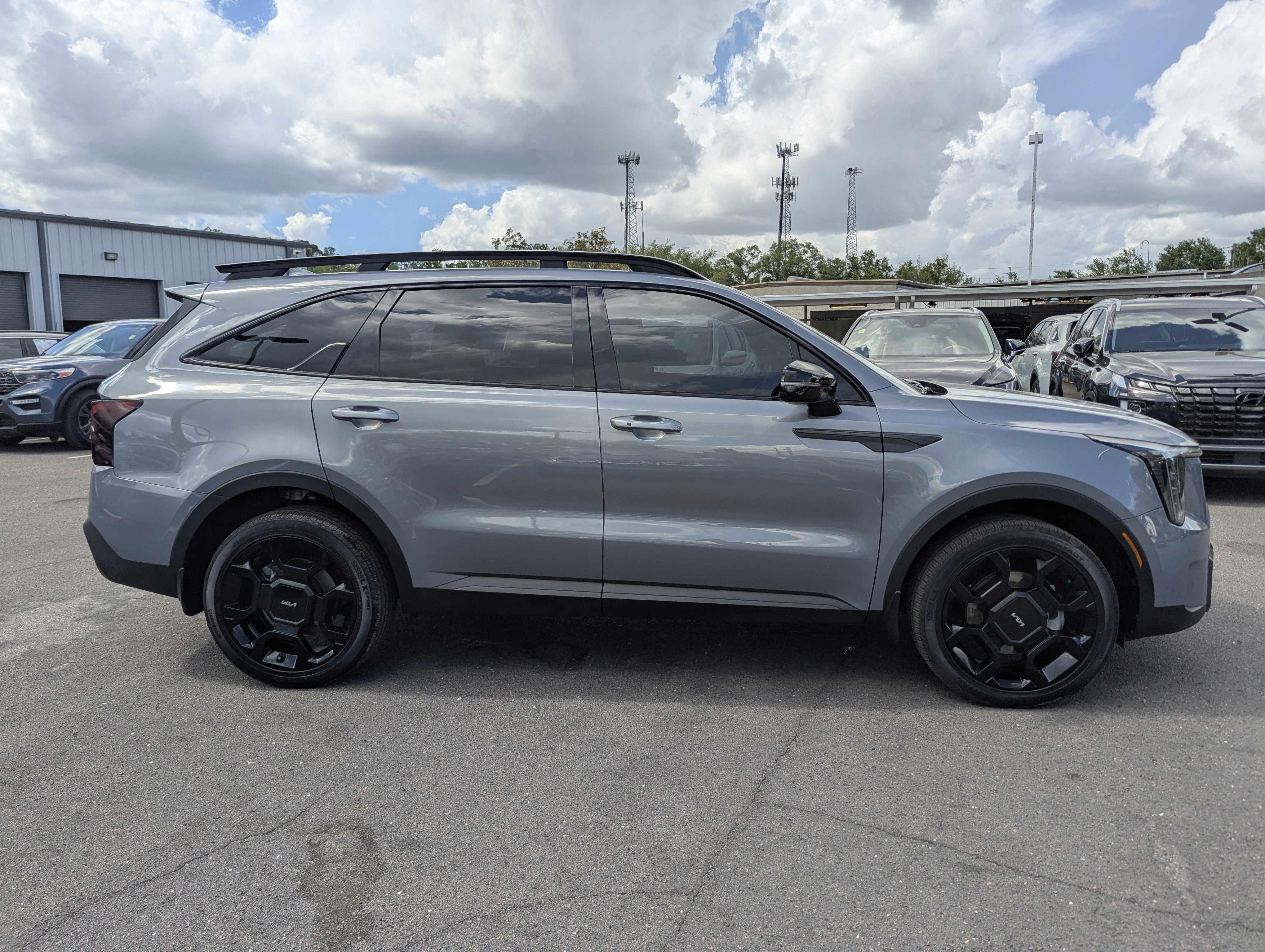 Certified 2024 Kia Sorento X-Line EX image 4