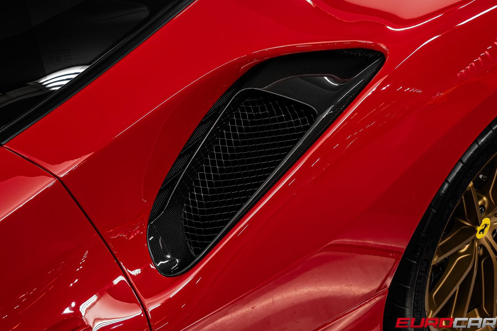 Used 2020 Ferrari 488 Pista Coupe RWD image 19