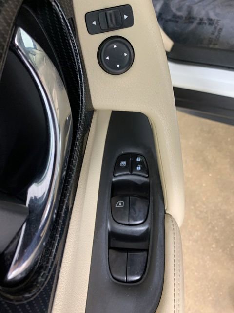 Used 2017 Nissan Rogue SL w/ SL Premium Package AWD/4WD image 16