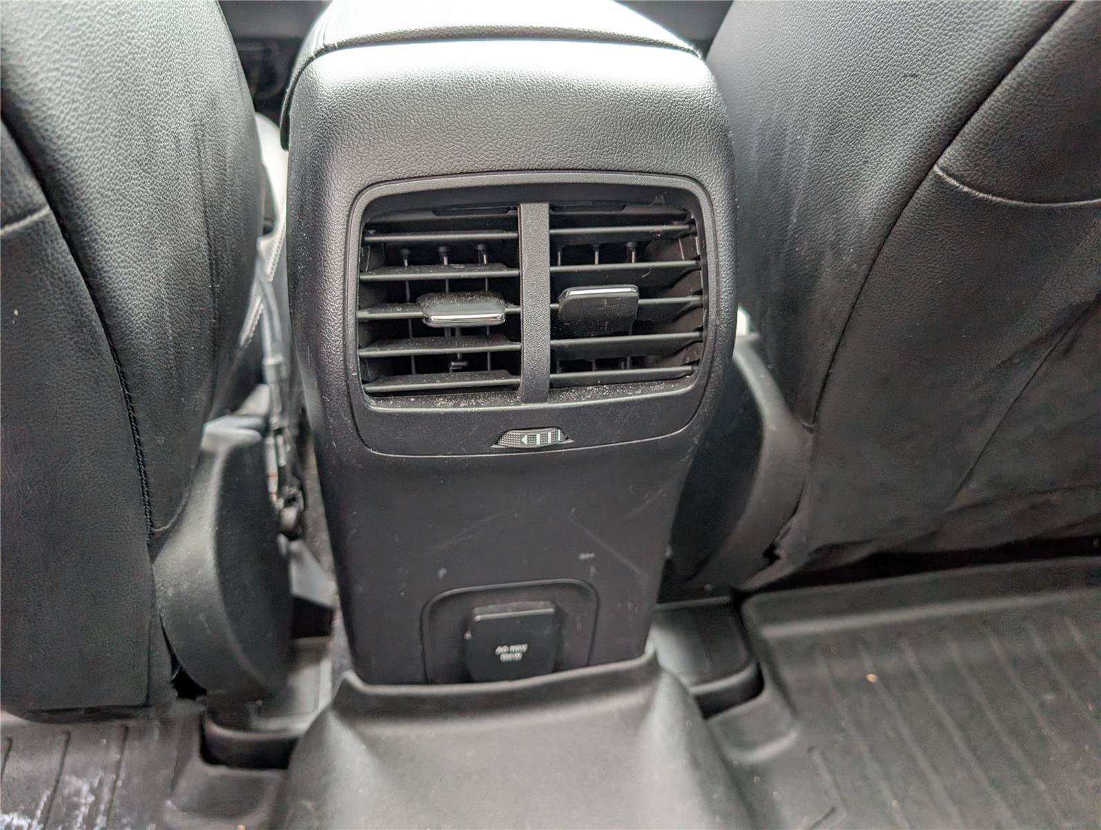 Used 2020 Ford Escape Titanium AWD/4WD image 20