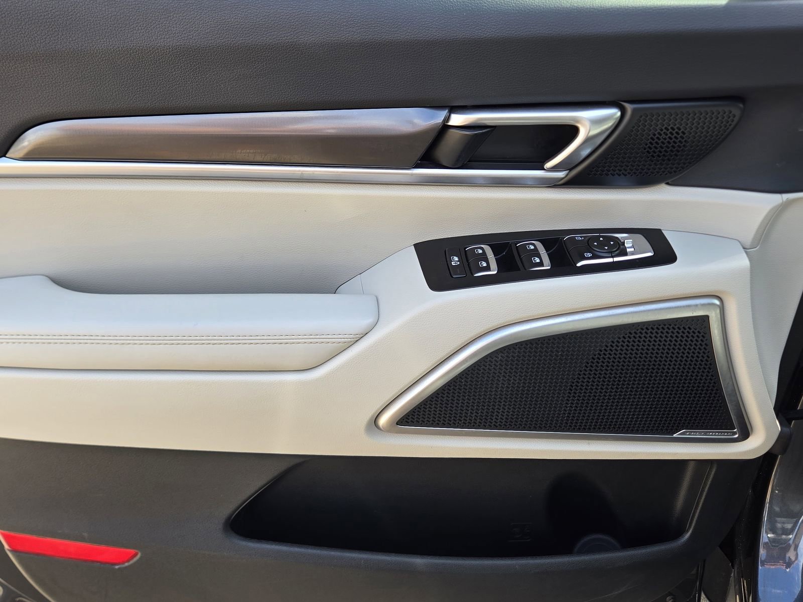 Used 2024 Kia Telluride S image 28