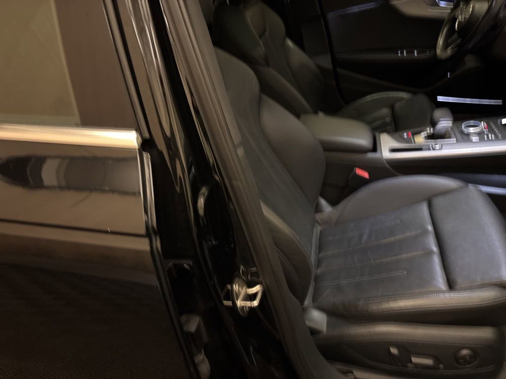 Used 2017 Audi A4 2.0T Premium Plus w/ Premium Plus Package image 24