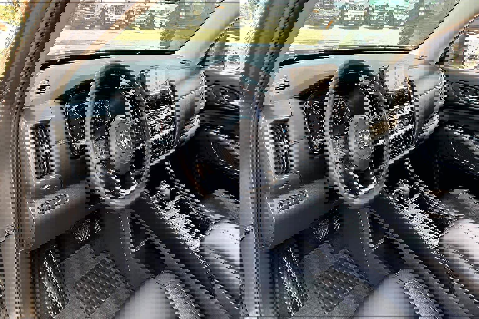 Used 2024 Nissan Pathfinder SL image 17