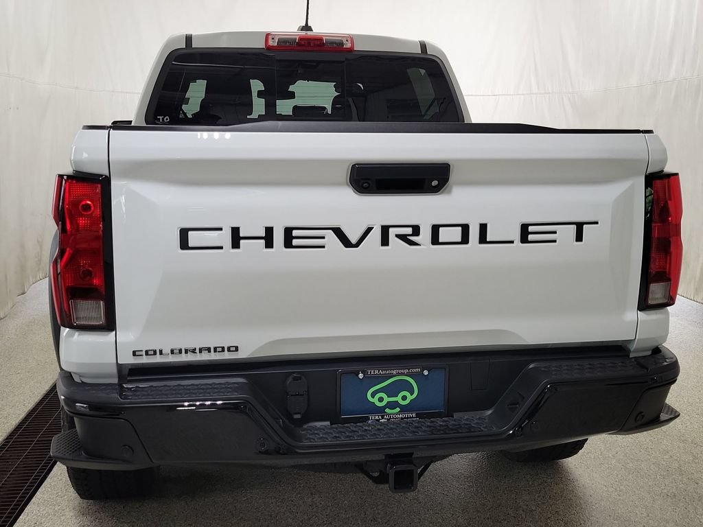 Certified 2024 Chevrolet Colorado Trail Boss w/ LPO, Dark Essentials Package AWD/4WD image 4