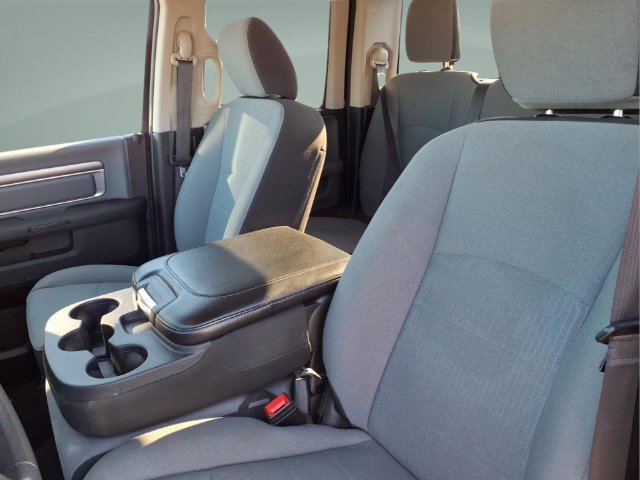 Used 2024 RAM 1500 Classic SLT AWD/4WD image 15