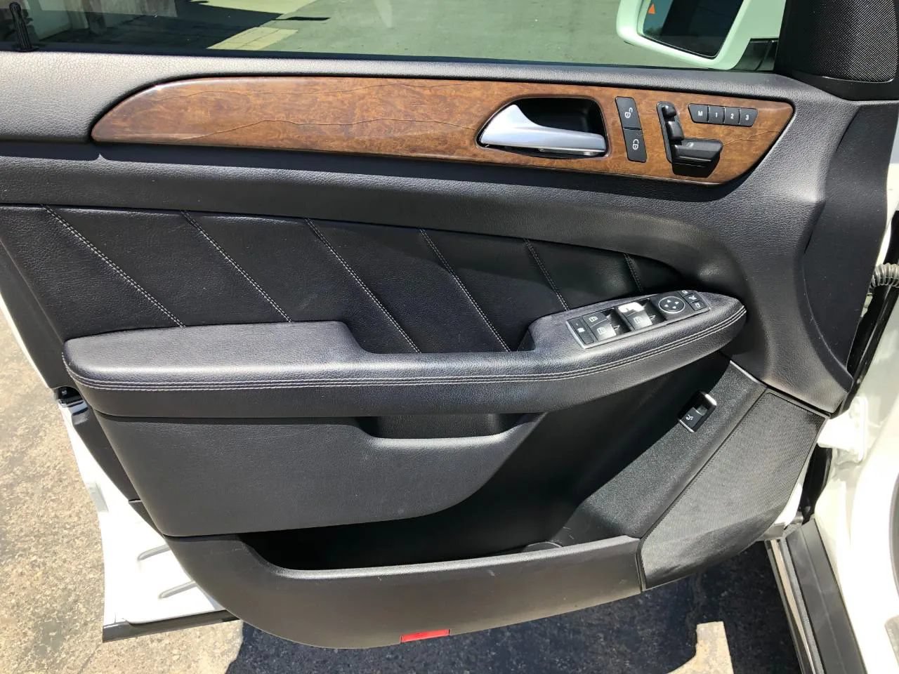 Used 2015 Mercedes-Benz GL 450 4MATIC image 18