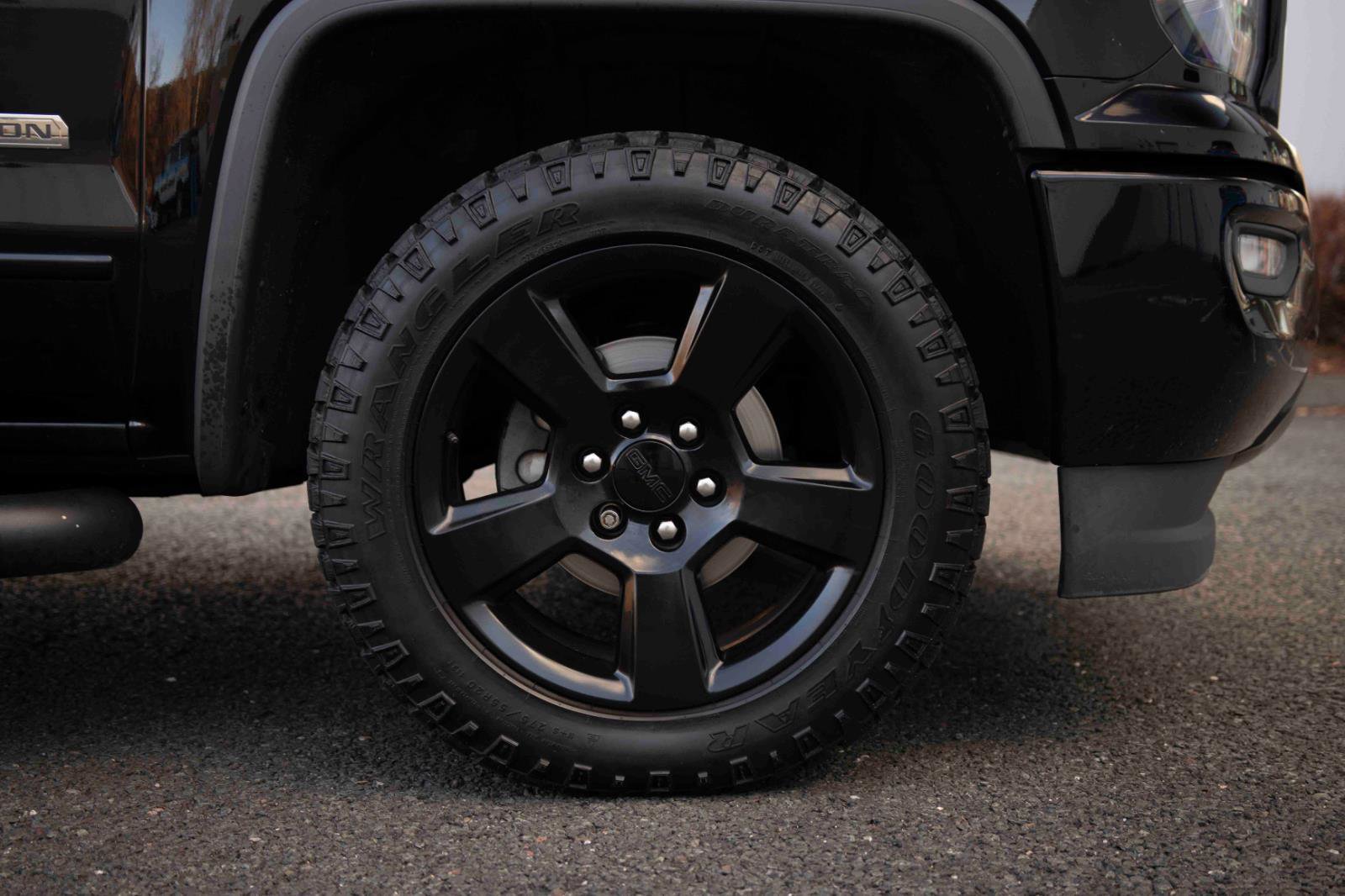 Used 2019 GMC Sierra 1500 Limited w/ Elevation Edition image 23