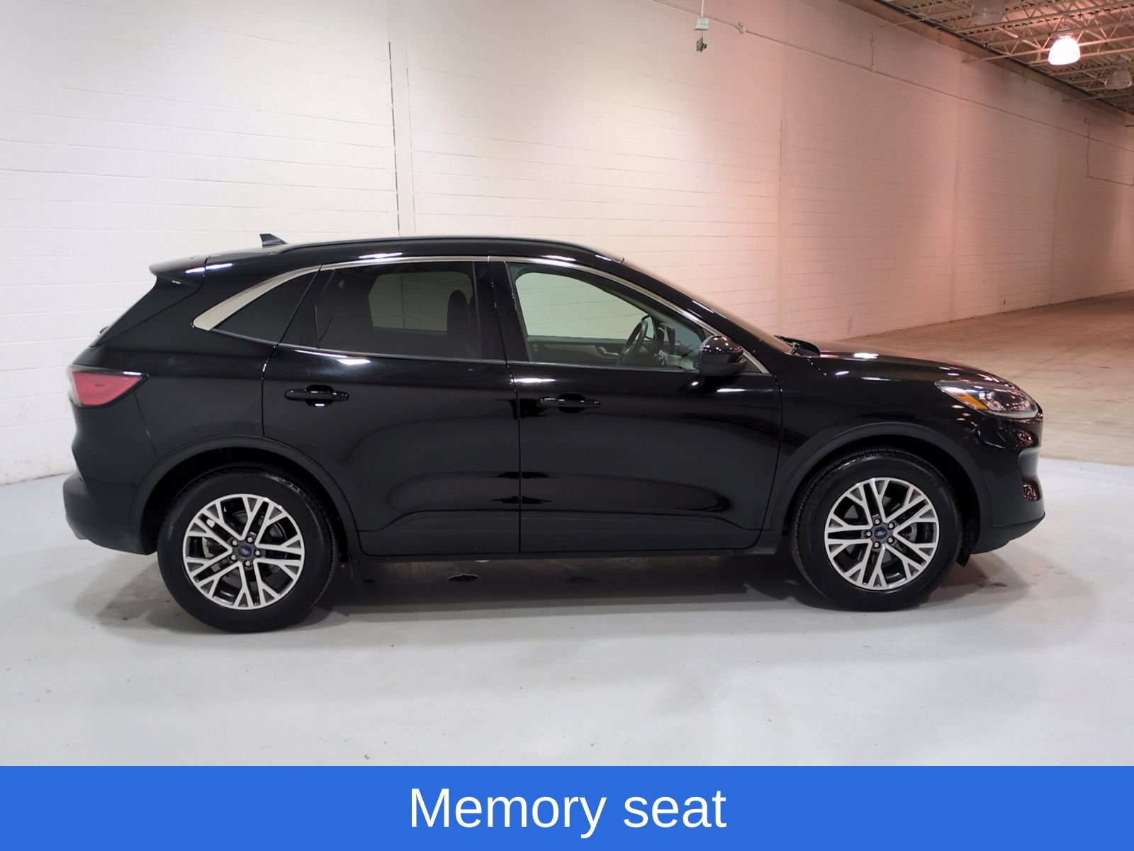 Used 2020 Ford Escape SEL AWD/4WD image 2