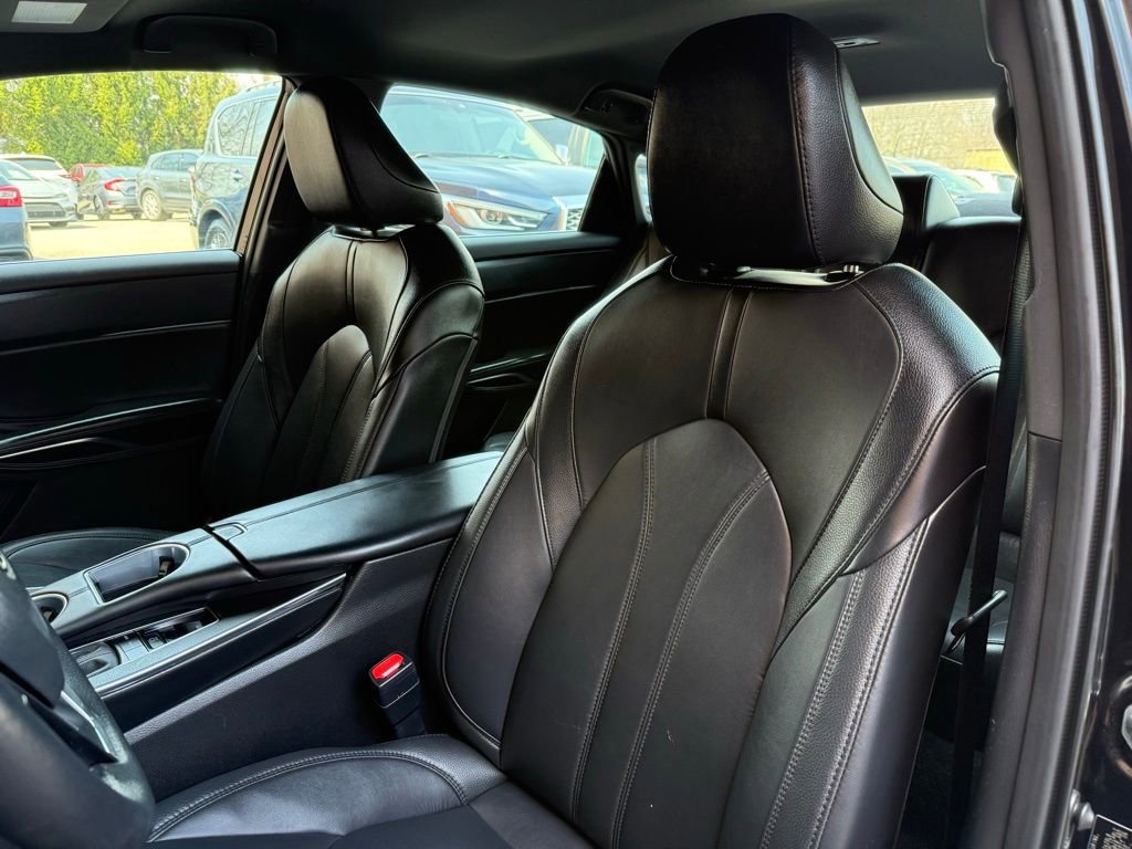 Used 2022 Toyota Avalon XLE FWD image 10