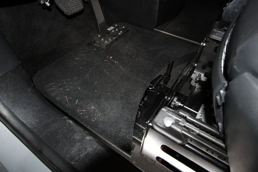 Used 2023 Toyota Sienna XSE image 13