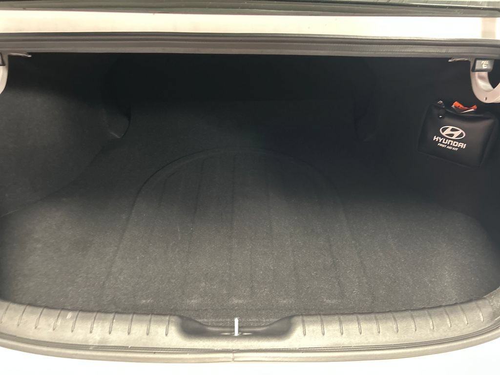 Used 2023 Hyundai Elantra Blue FWD image 22