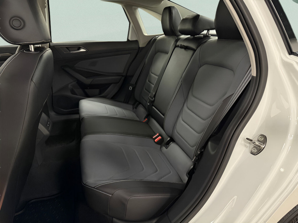 New 2025 Volkswagen Jetta SEL image 18