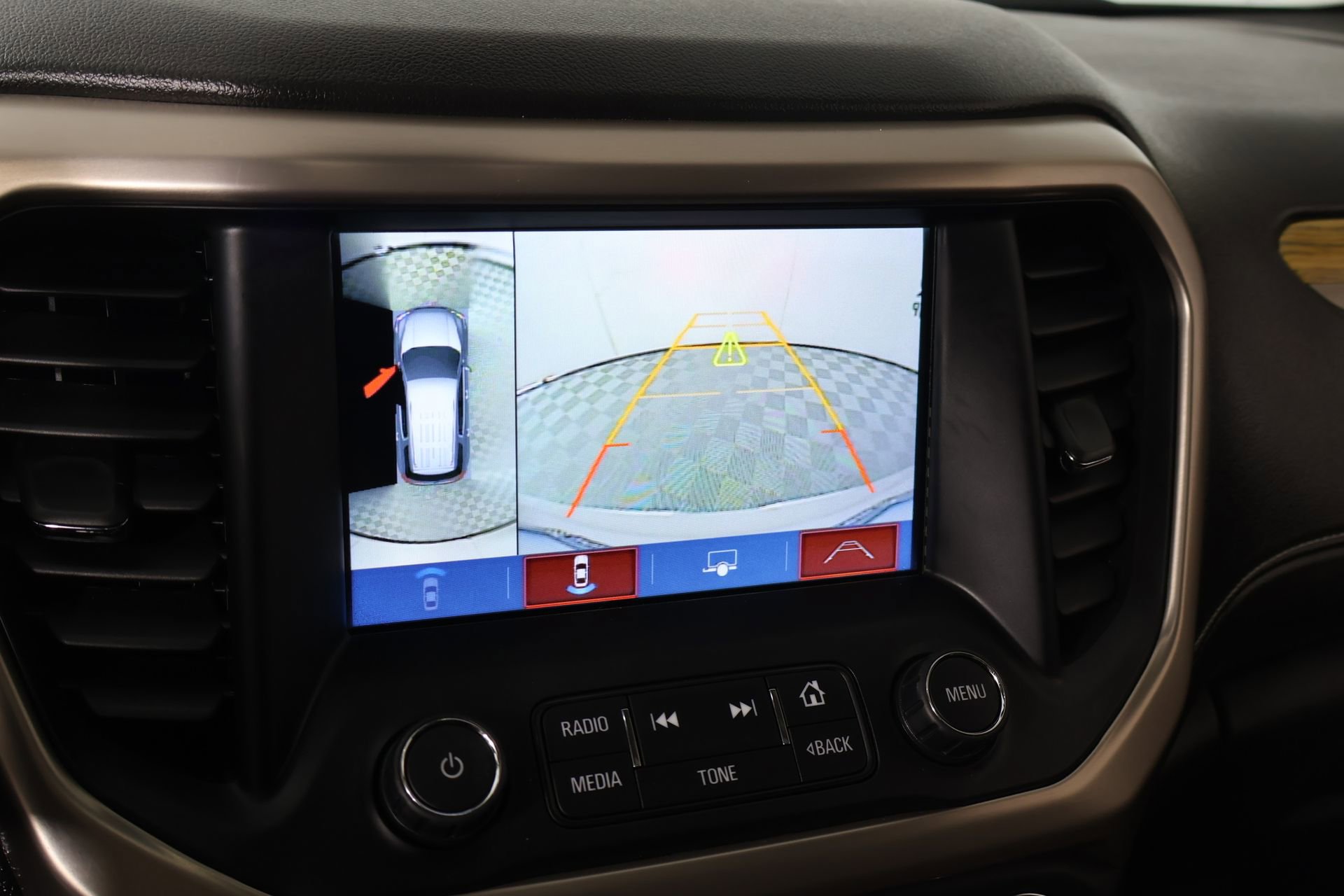 Used 2018 GMC Acadia Denali w/ Technology Package FWD image 6