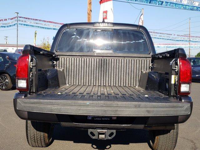 Certified 2018 Toyota Tacoma TRD Sport AWD/4WD image 8
