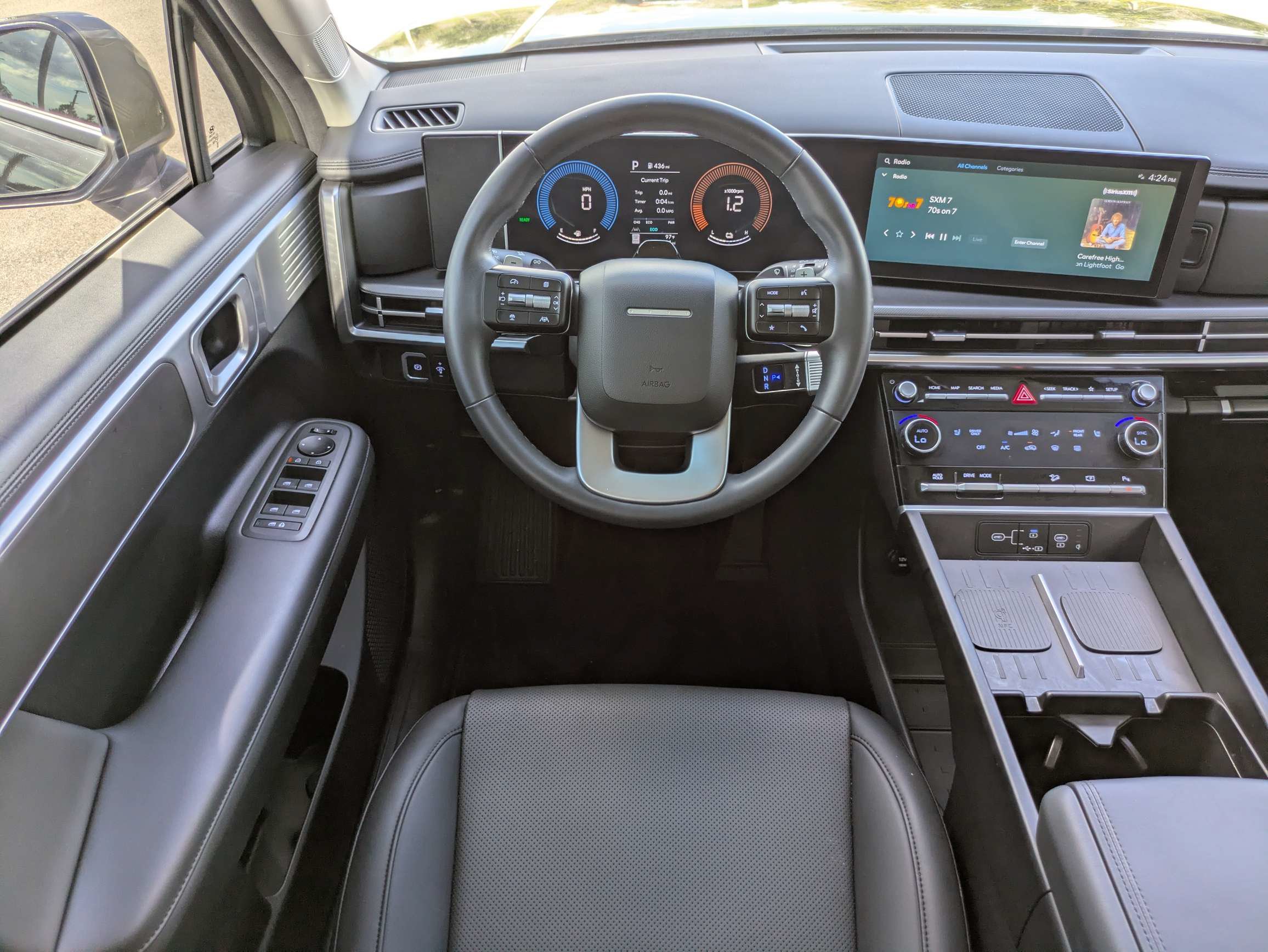 Used 2024 Hyundai Santa Fe SEL FWD image 16